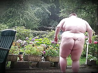 Superchubby SOC - taking a shower outside in the rain bear daddy outdoor